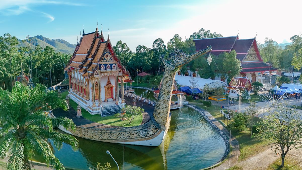 Suphannahong Boat-Shaped Ordination Hall